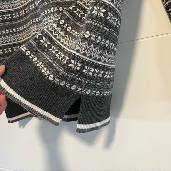 Far West | Patterned Sweater - Picture 6 of 13